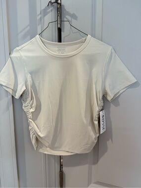 Bossi Women’s Cream Short Sleeve Ruched Tee